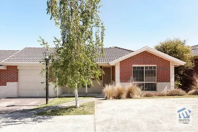 4/4 Paydon Way, Hampton Park VIC 3976