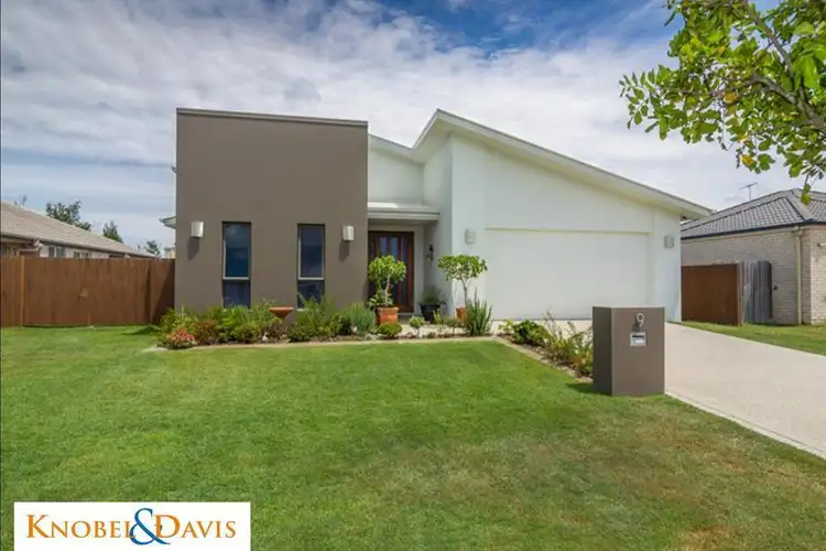 9 Sandheath Place, Ningi QLD 4511