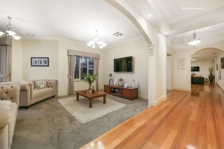 Fifth view of Homely house listing, 18 Mandurah Chase, Berwick VIC 3806
