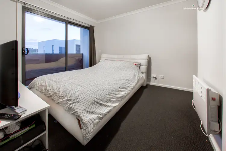 Fifth view of Homely townhouse listing, 8 Queenie Way, Cranbourne West VIC 3977