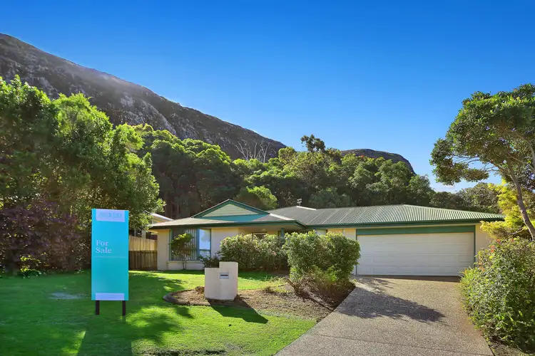 10 Dharalee Court, Mount Coolum QLD 4573