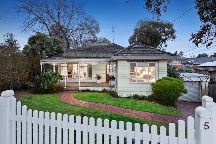 Second view of Homely house listing, 5 Amberley Court, Bulleen VIC 3105