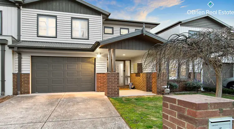 2/4 Tonbridge Street, Carrum VIC 3197