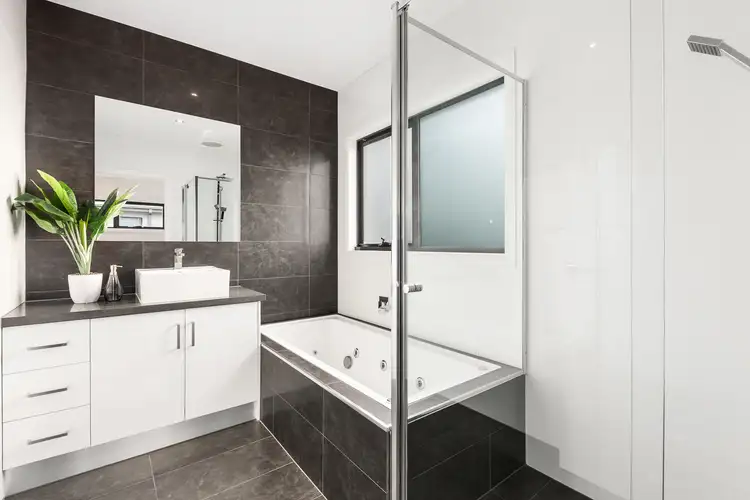 Sixth view of Homely house listing, 2/9 Standring Close, Donvale VIC 3111
