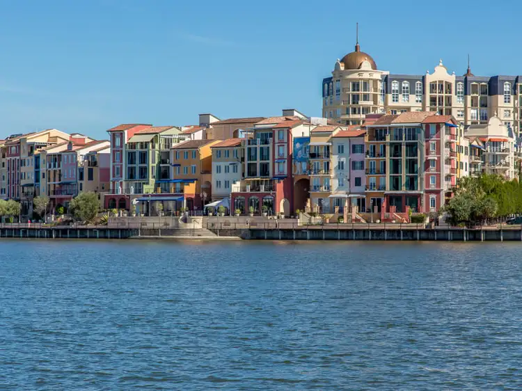 2/3030 The Boulevard, Carrara QLD 4211