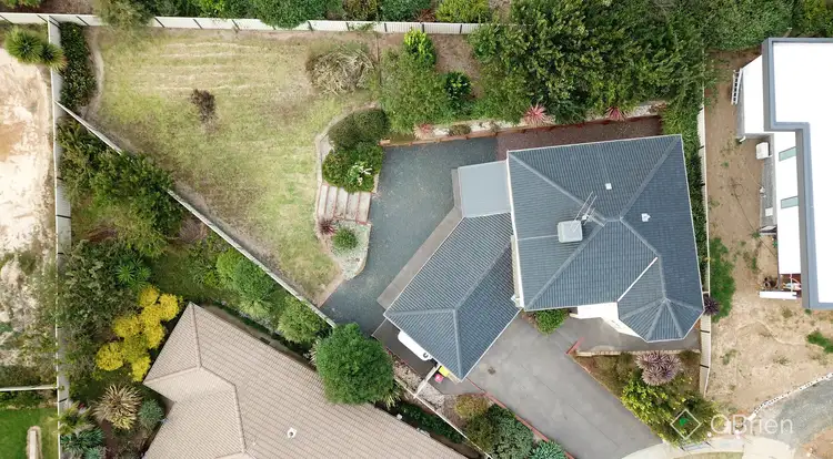 Second view of Homely house listing, 10 Lakeside Court, Drouin VIC 3818