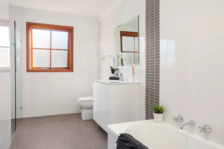 Seventh view of Homely house listing, 20 Hobart Place, Illawong NSW 2234