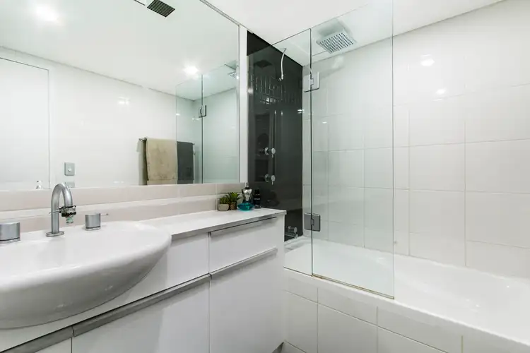 Fifth view of Homely apartment listing, 403/200 William Street, Woolloomooloo NSW 2011