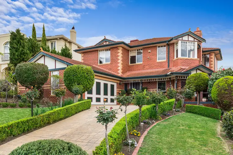 36 Tidcombe Crescent, Doncaster East VIC 3109