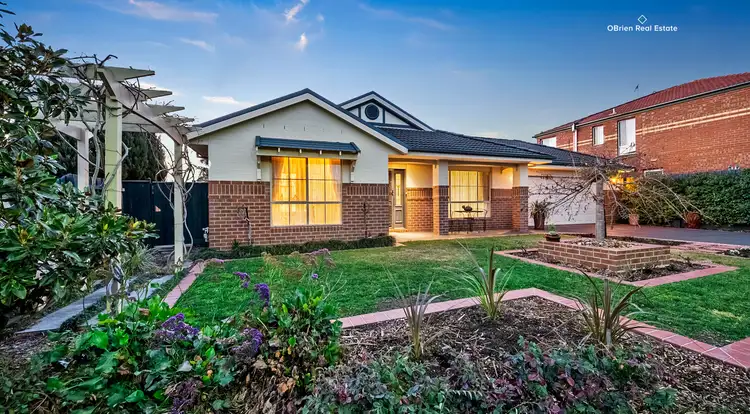 5 Aitken Court, Berwick VIC 3806