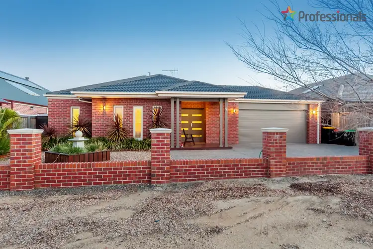 3 McMinn Place, Taylors Hill VIC 3037