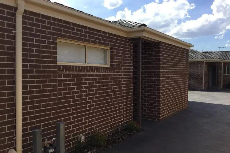 2/42 James Street, St Albans VIC 3021