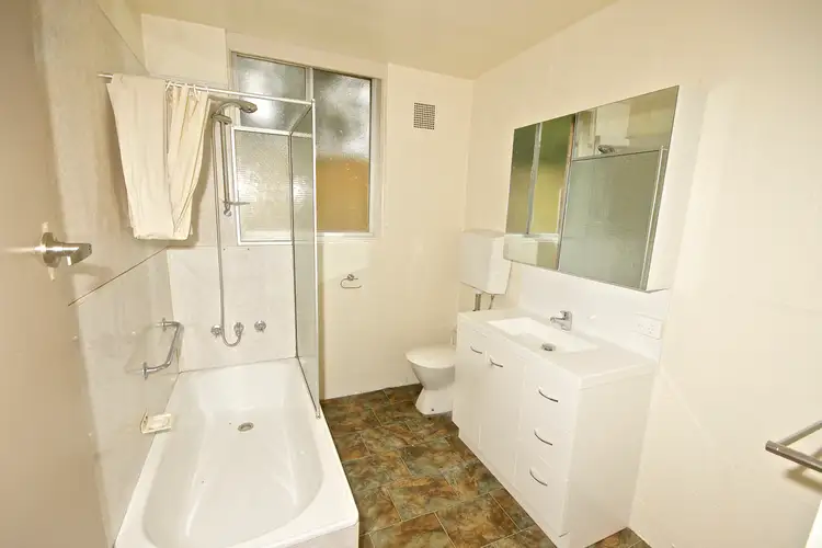 Fifth view of Homely house listing, 2/74 Steele Street, Devonport TAS 7310