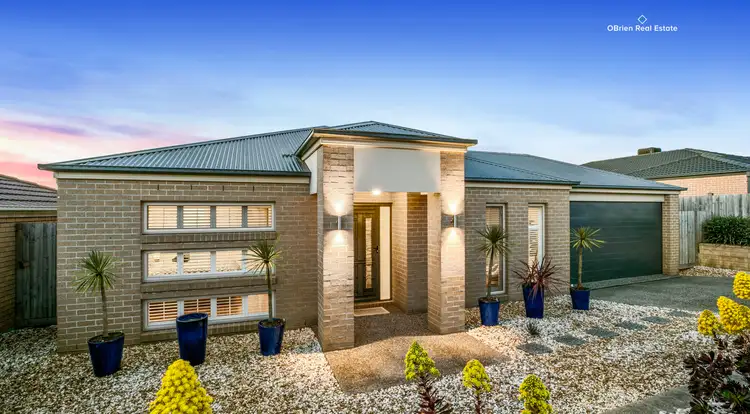 5 Bickerton Court, Hampton Park VIC 3976