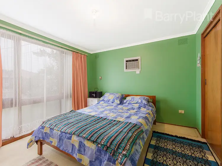 Fifth view of Homely house listing, 2 Mytton Close, St Albans VIC 3021