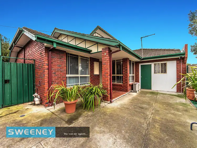 2/28 Armstrong Street, Sunshine West VIC 3020