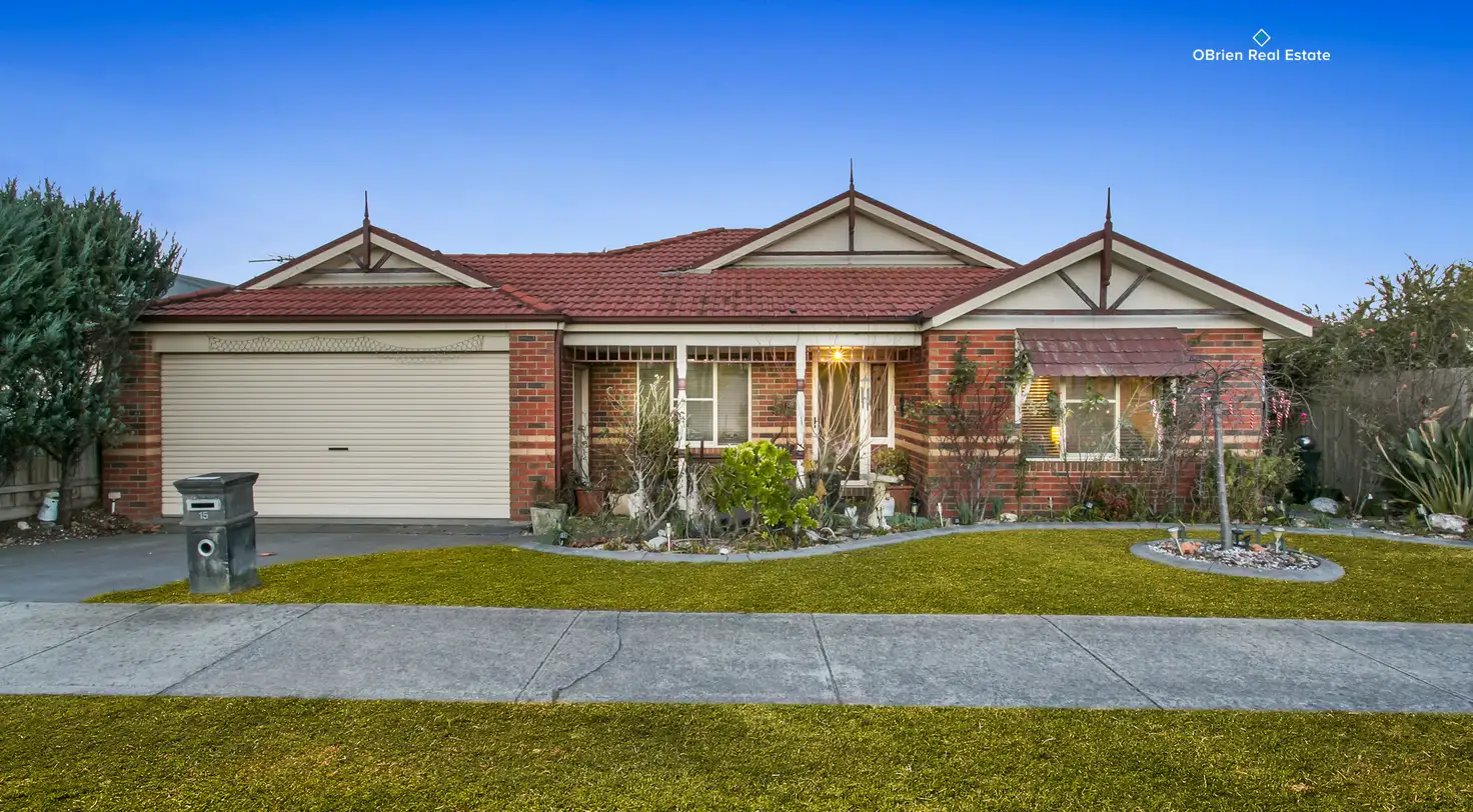 Main view of Homely house listing, 15 Stirling Circuit, Beaconsfield VIC 3807