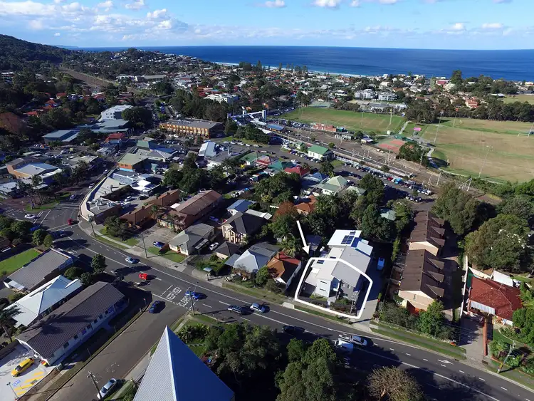 Second view of Homely house listing, 1/393 Lawrence Hargrave Drive, Thirroul NSW 2515