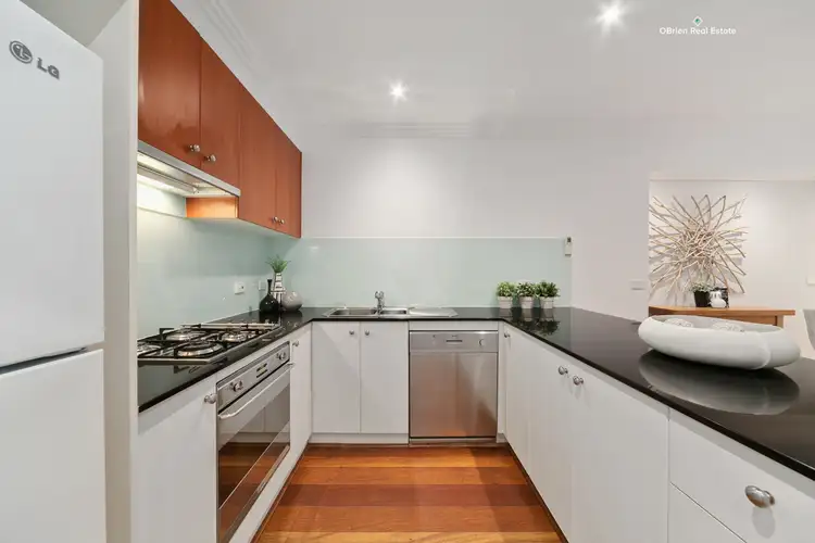 Fifth view of Homely apartment listing, 8/781 Whitehorse Road, Mont Albert VIC 3127