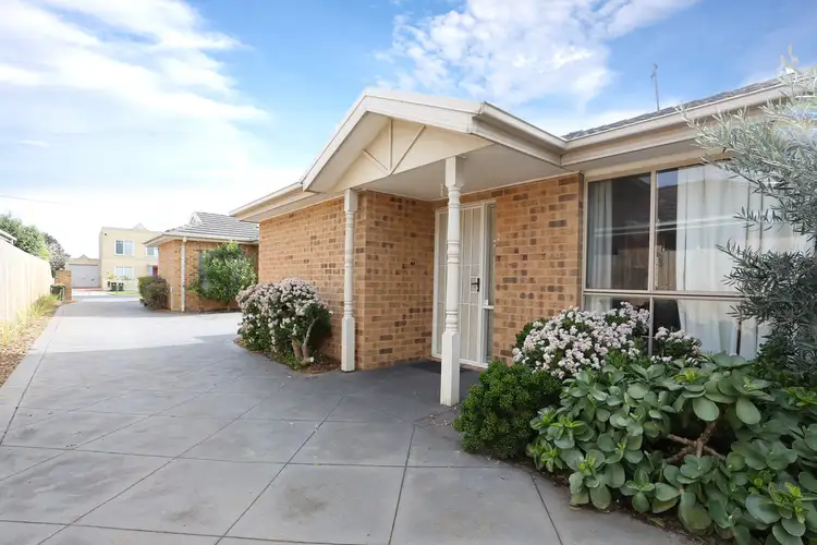 Main view of Homely unit listing, 2/52 Isla Avenue, Glenroy VIC 3046