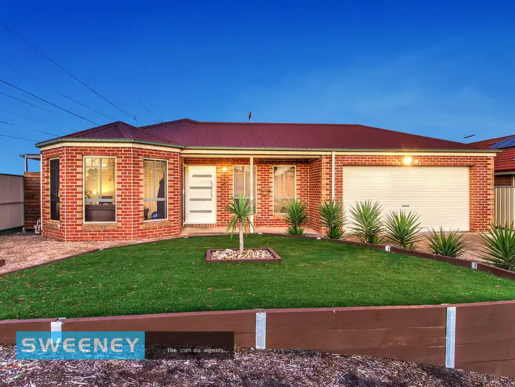 10 Saltmarsh Place, Cairnlea VIC 3023