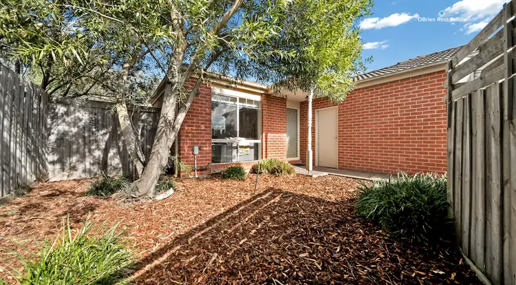 1/133 Bemersyde Drive, Berwick VIC 3806