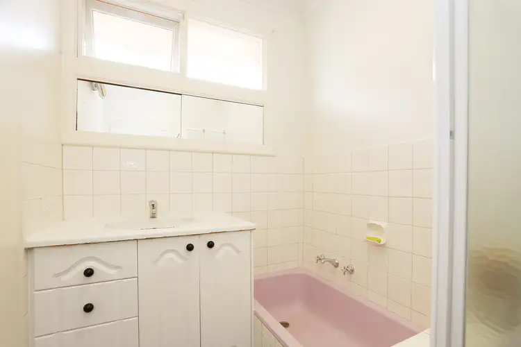 Fifth view of Homely house listing, 90 Valley Crescent, Glenroy VIC 3046