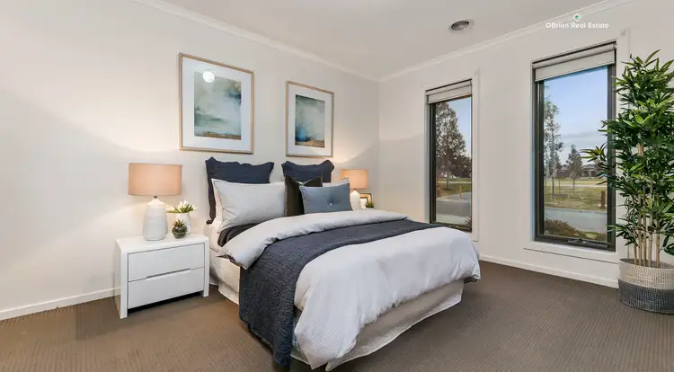 Fifth view of Homely house listing, 8 Sutton Rise, Cranbourne North VIC 3977