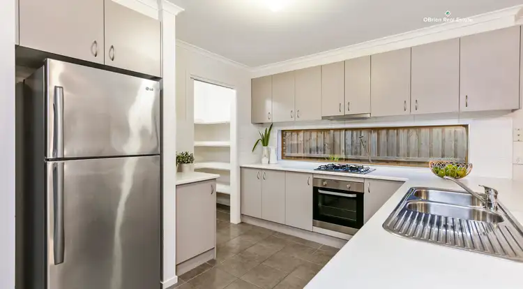 Sixth view of Homely house listing, 8 Sutton Rise, Cranbourne North VIC 3977