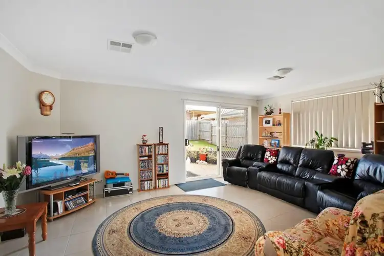 34 Hampshire Boulevard, Spring Farm NSW 2570