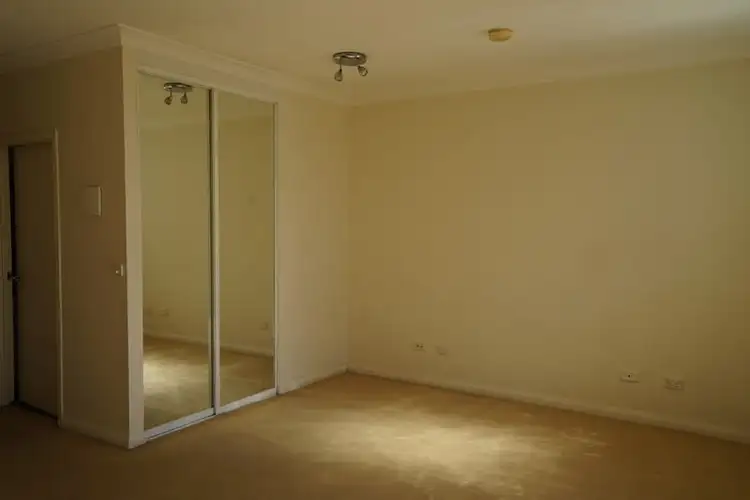 Third view of Homely studio listing, 40/1 Dwyer Street, Chippendale NSW 2008