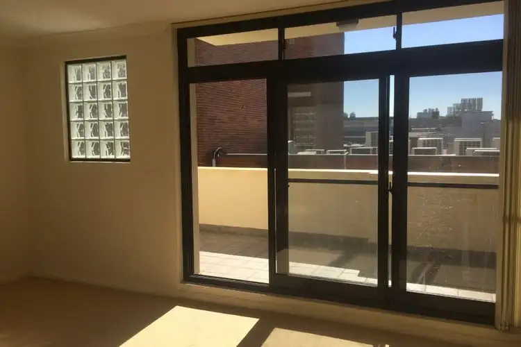 Fifth view of Homely studio listing, 40/1 Dwyer Street, Chippendale NSW 2008