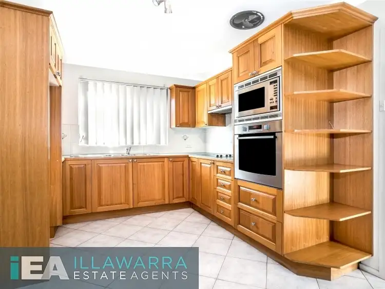 Third view of Homely unit listing, 3/8 Peterborough Avenue, Lake Illawarra NSW 2528