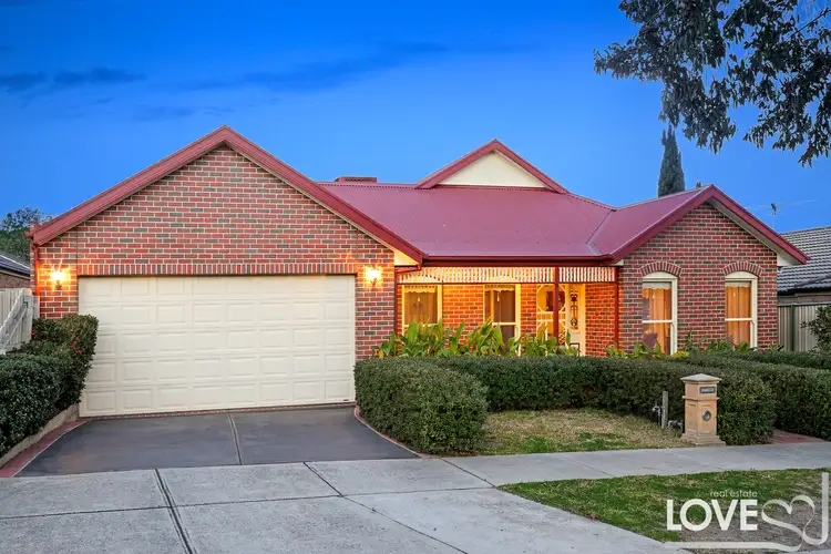 9 Taree Place, Mill Park VIC 3082