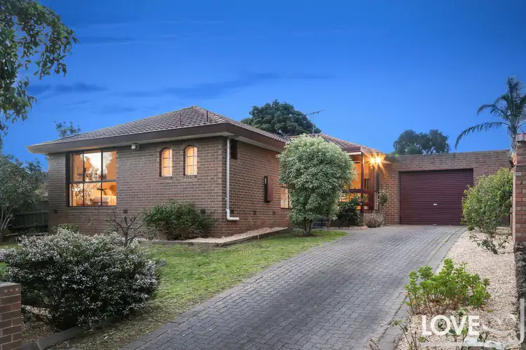 20 Mayfield Drive, Mill Park VIC 3082