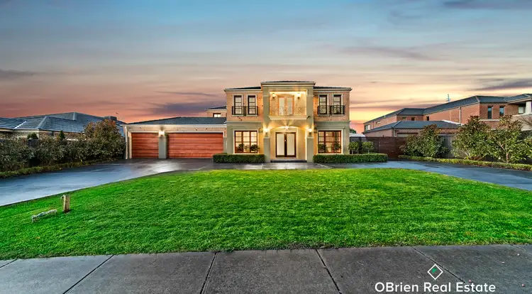 10 Roselea Place, Narre Warren North VIC 3804