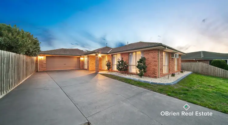 4 Stone Court, Cranbourne North VIC 3977