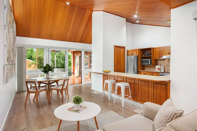31 Walsh Close, Illawong NSW 2234