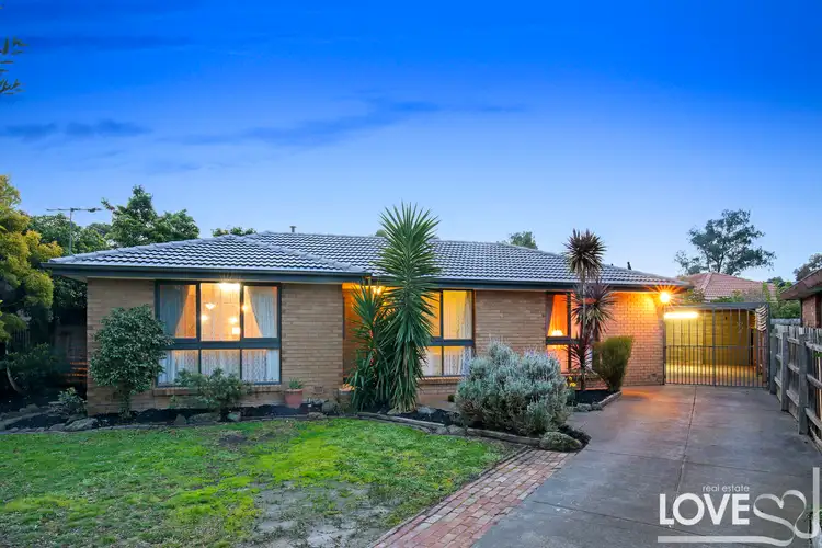 7 Dalray Close, Mill Park VIC 3082