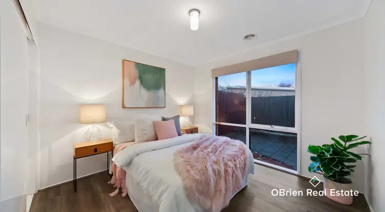 Sixth view of Homely house listing, 5 Ayres Close, Cranbourne North VIC 3977