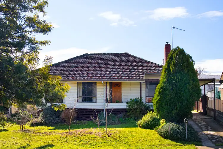 Second view of Homely house listing, 3 Douglas Crescent, Castlemaine VIC 3450