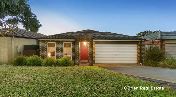 10 Golf Links Road, Berwick VIC 3806