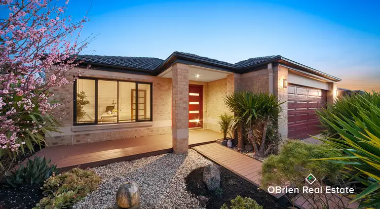 23 Penshurst Way, Cranbourne North VIC 3977