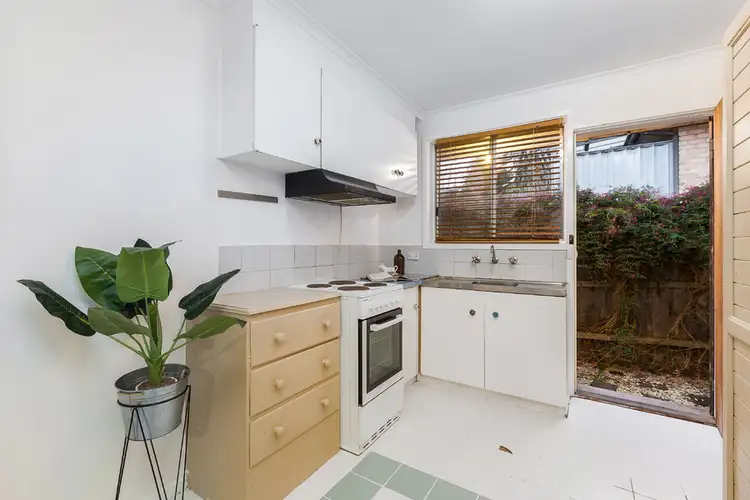 Fifth view of Homely unit listing, 2/26 Olive Grove, Parkdale VIC 3195