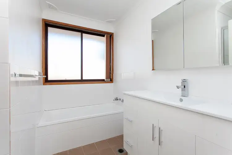 Sixth view of Homely house listing, 2 Moras Place, Lake Illawarra NSW 2528