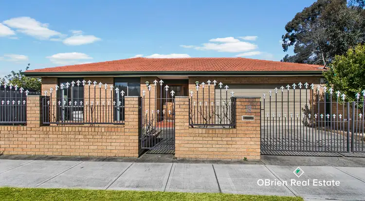 19 Roberts Road, Cranbourne VIC 3977