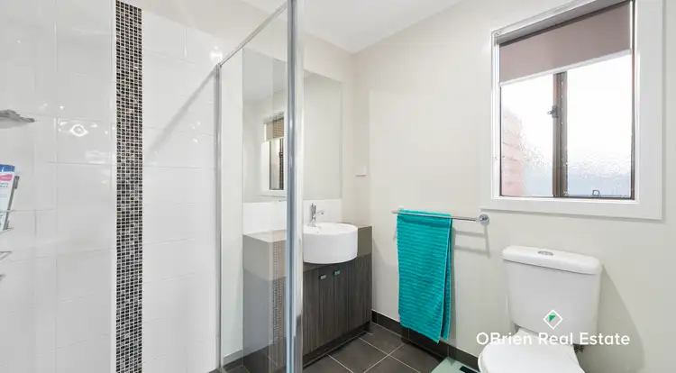 Sixth view of Homely house listing, 5 Bayley Place, Cranbourne West VIC 3977