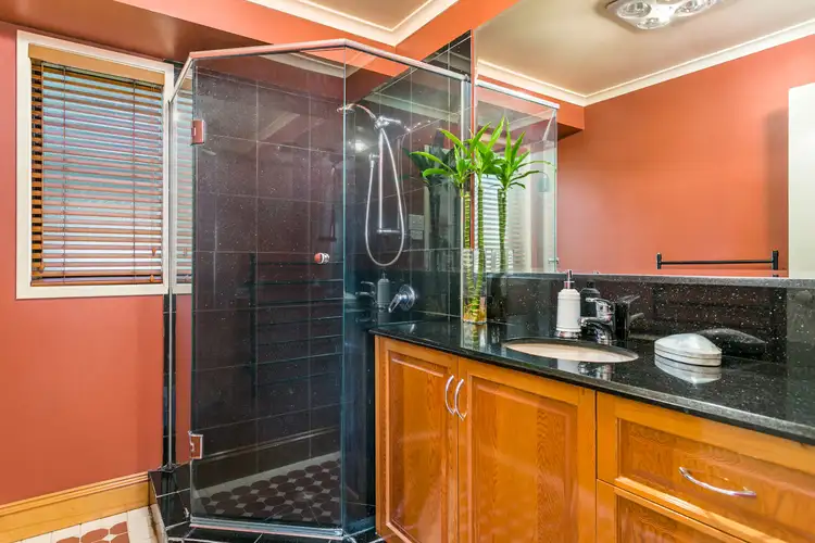 Fifth view of Homely house listing, 18 Ashley Avenue, Farmborough Heights NSW 2526