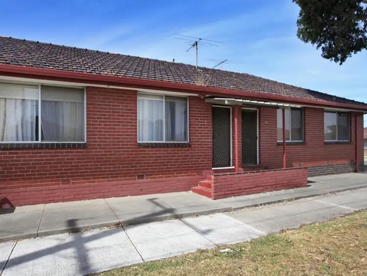 2/20 Belmore Road, Sunshine North VIC 3020