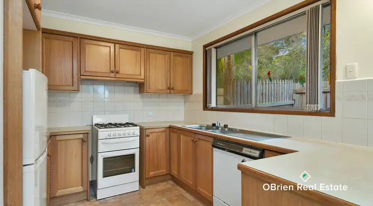 Third view of Homely house listing, 6 Belsize Court, Endeavour Hills VIC 3802